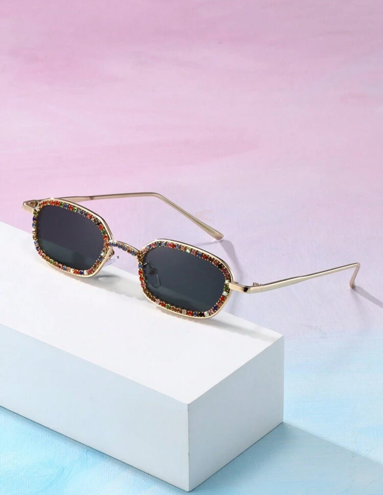 Casual fashion sunglasses