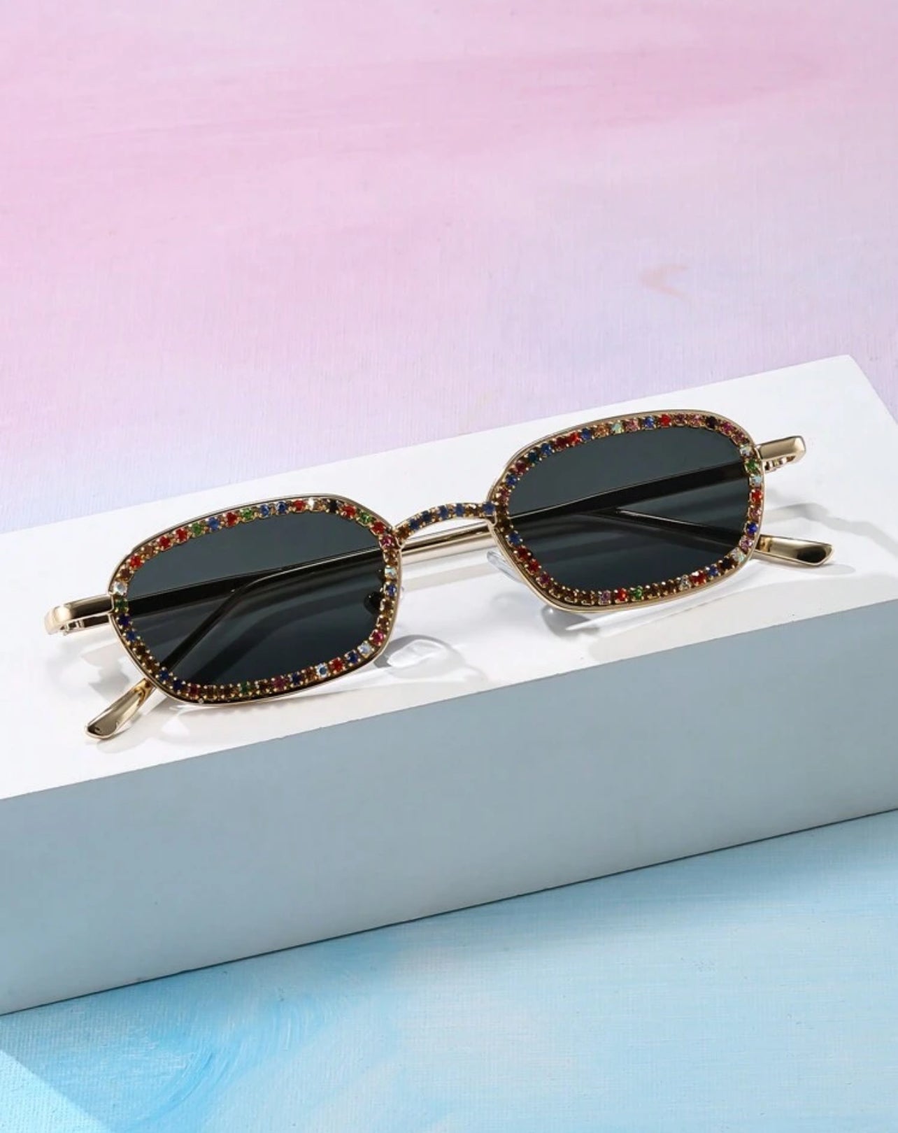 Casual fashion sunglasses